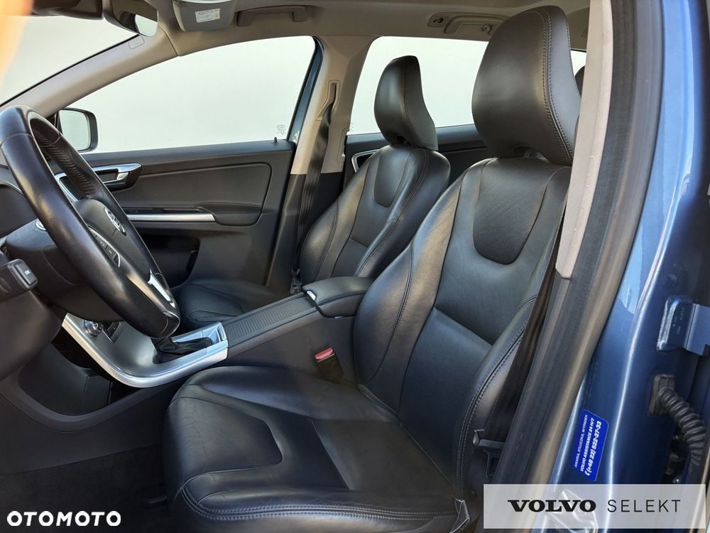 Volvo XC 60 - 6