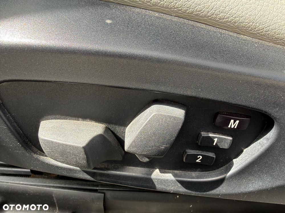 BMW Seria 3 325d DPF - 18