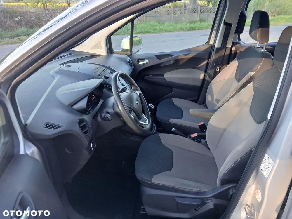 Ford Tourneo Courier 1.0 EcoBoost Titanium - 20
