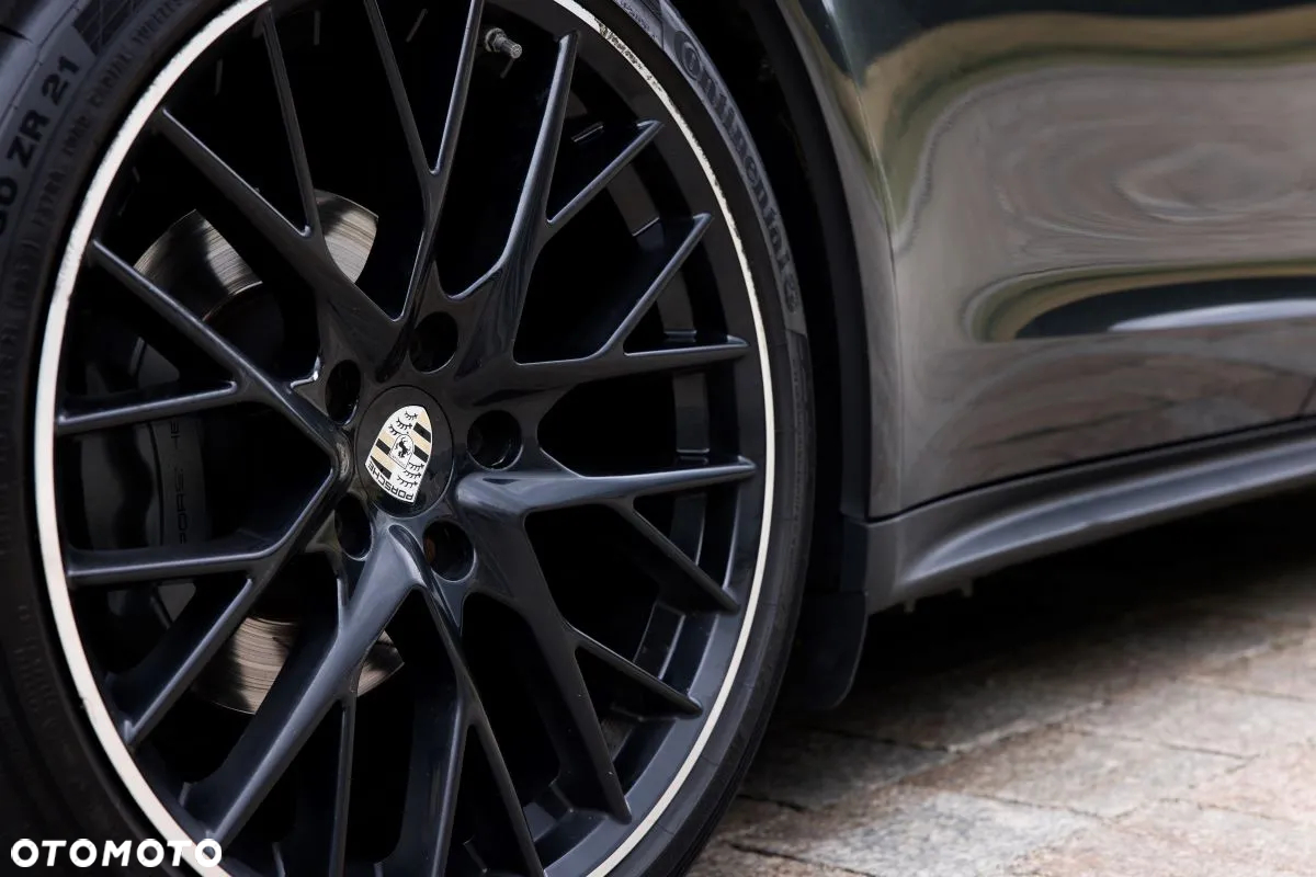 Porsche Panamera 4S - 17