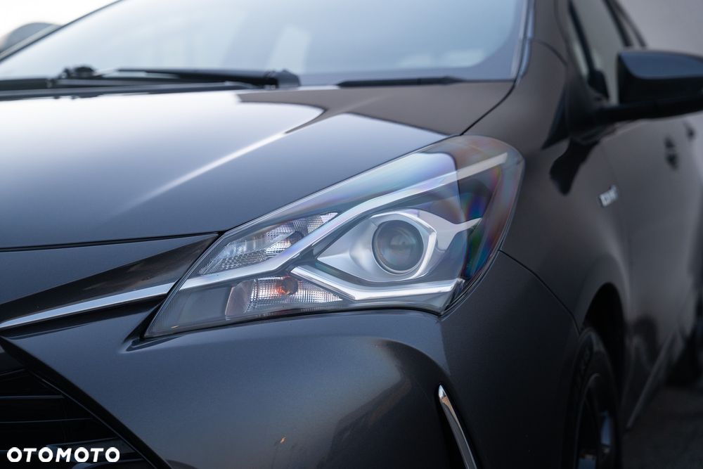 Toyota Yaris Hybrid 100 Premium EU6 - 13