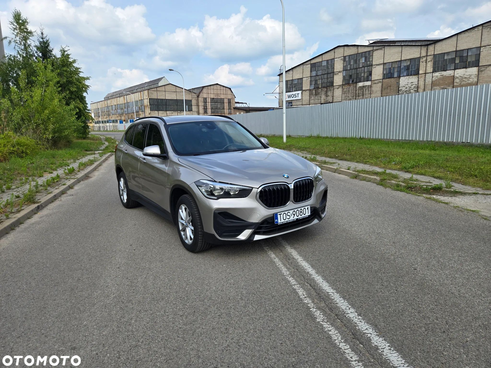 BMW X1 sDrive18i - 1