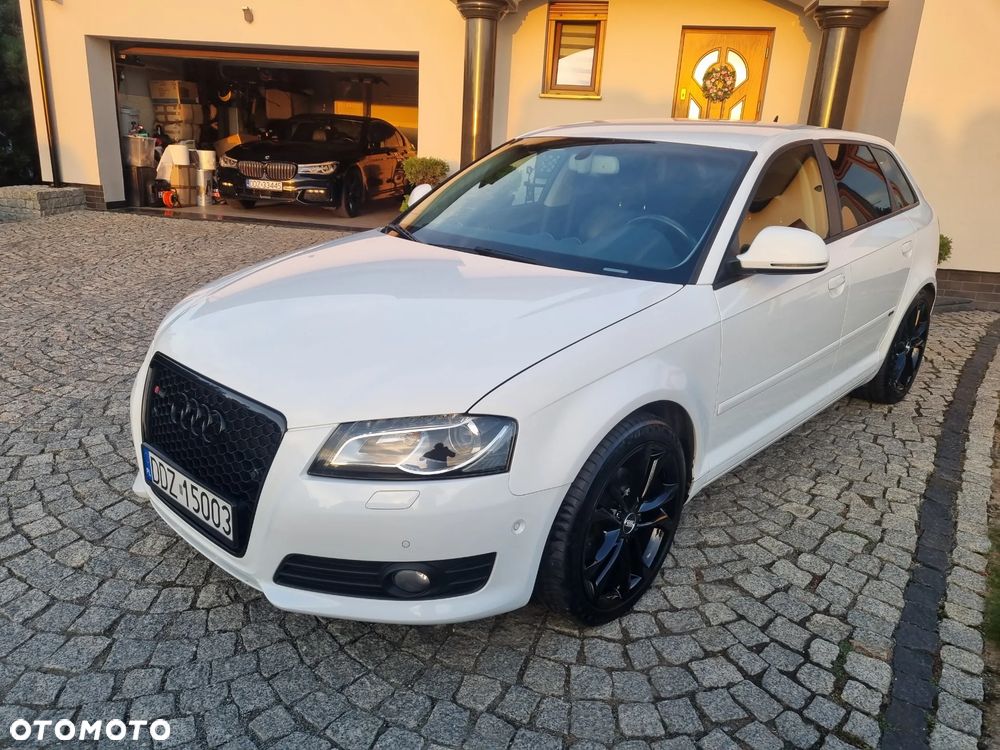 Audi A3 Sportback - 2