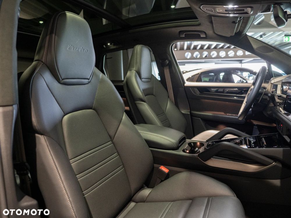 Porsche Cayenne Turbo E-Hybrid PHEV - 25