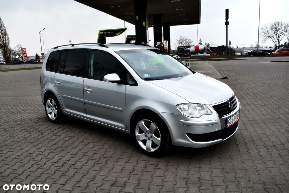 Volkswagen Touran 1.9 TDI DPF DSG United - 10
