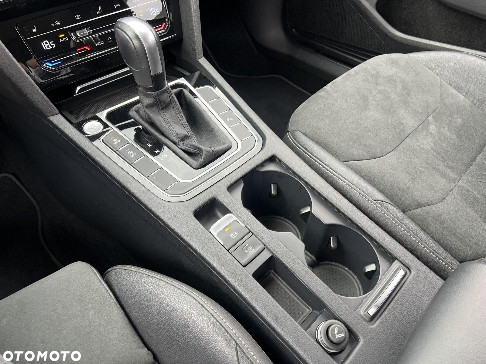 Volkswagen Arteon 2.0 TDI Elegance DSG - 24