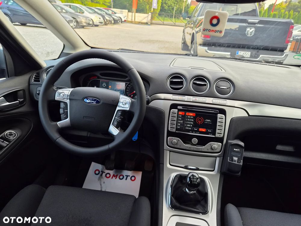 Ford S-Max - 22
