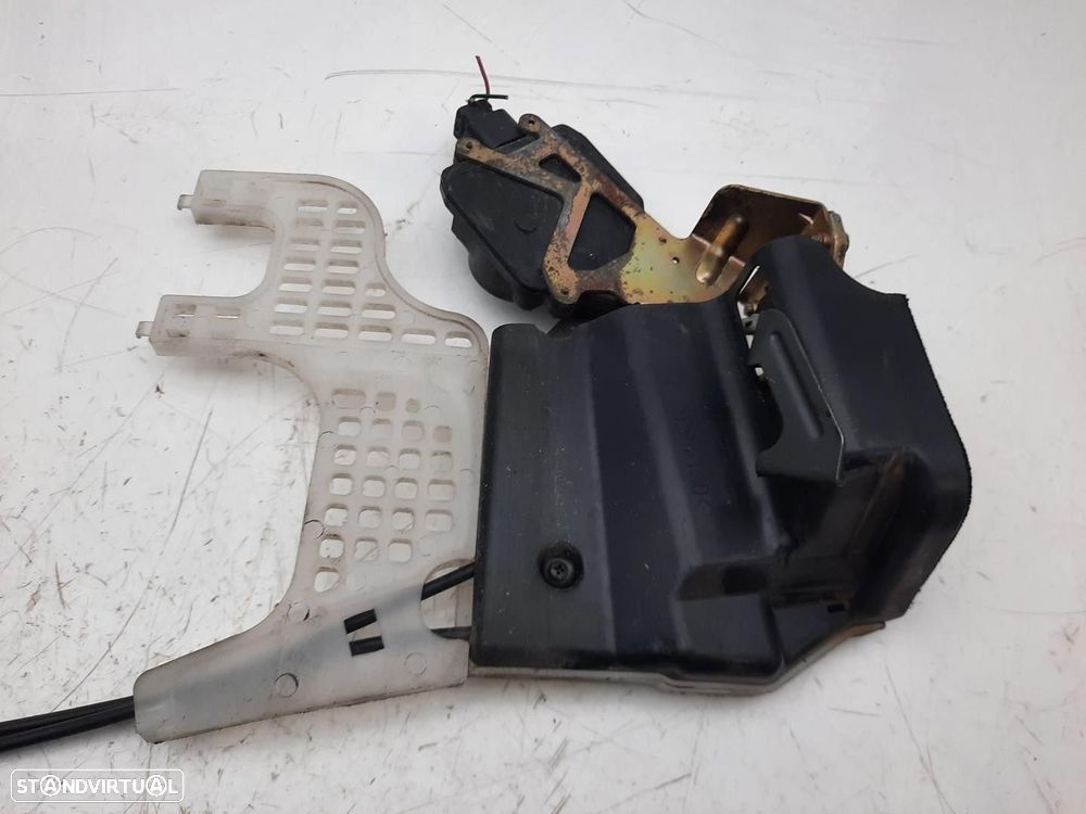 FECHADURA PORTA TRASEIRA DIREITA HYUNDAI TUCSON 2005 - 1