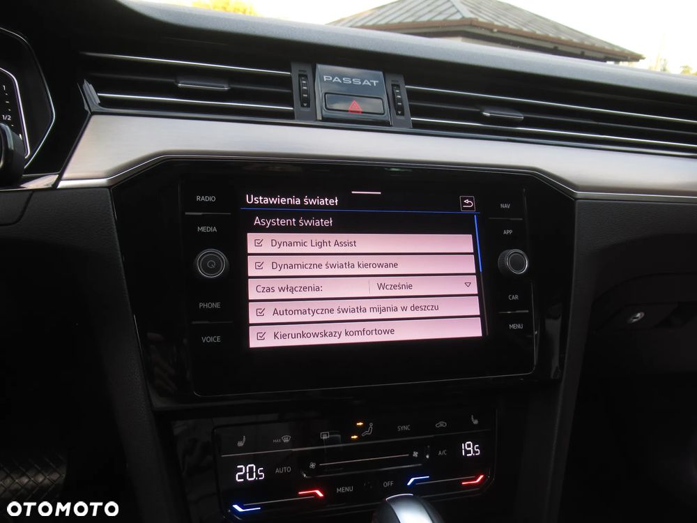 Volkswagen Passat 2.0 TSI Elegance DSG - 25