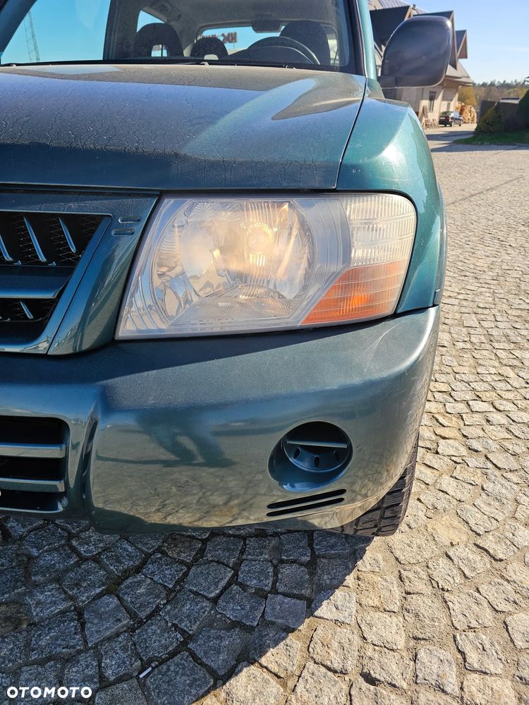 Mitsubishi Pajero - 10