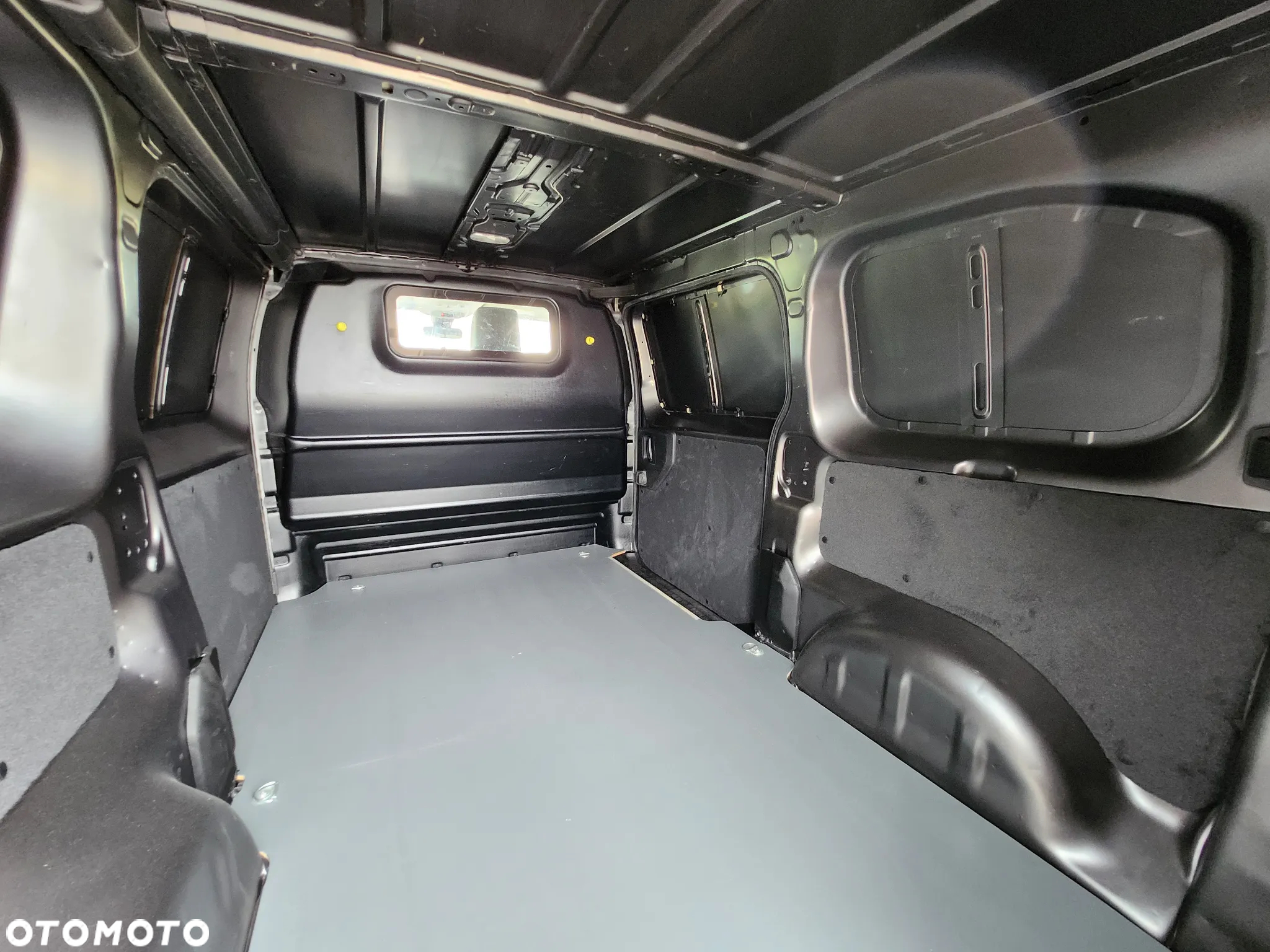 Peugeot Expert - 8