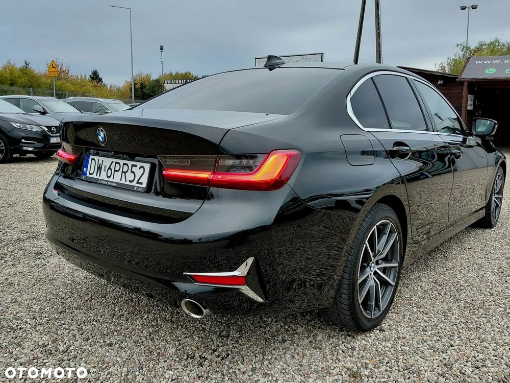 BMW Seria 3 320d xDrive Luxury Line sport - 21