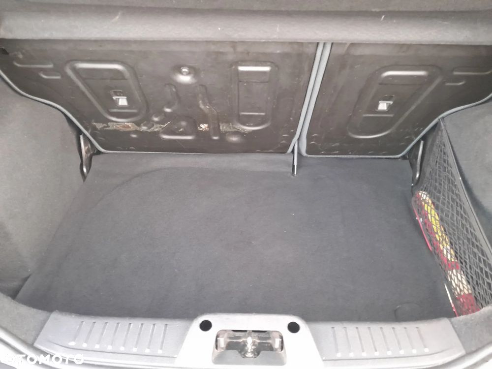 Ford Fiesta - 21