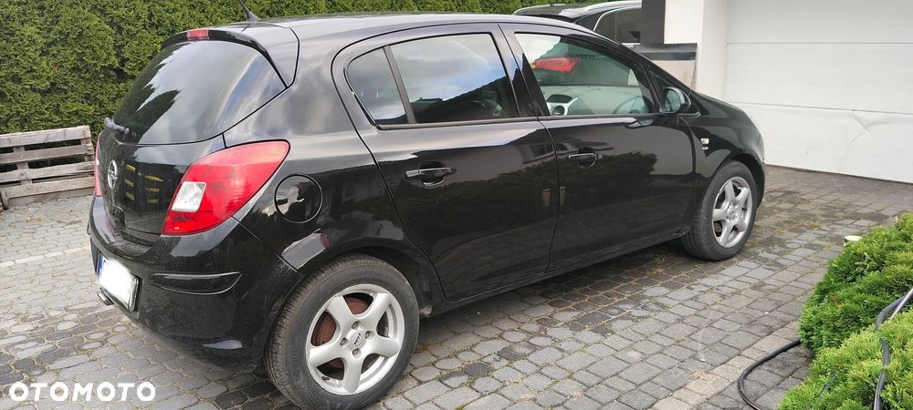 Opel Corsa 1.4 16V Selection - 14