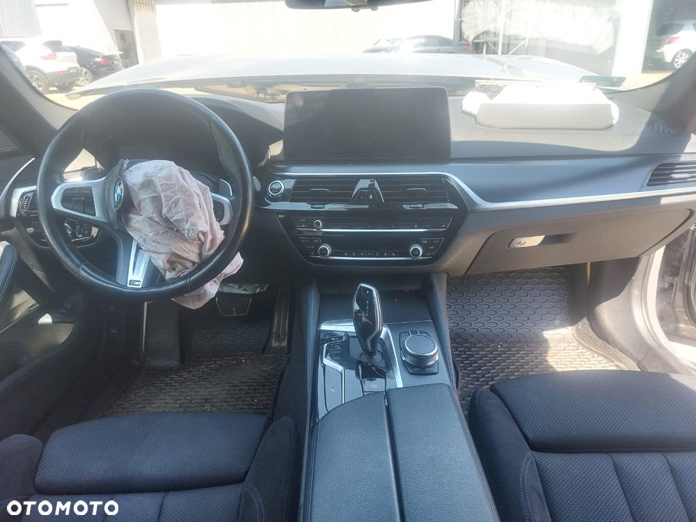 BMW Seria 5 520d xDrive MHEV M Sport sport - 15