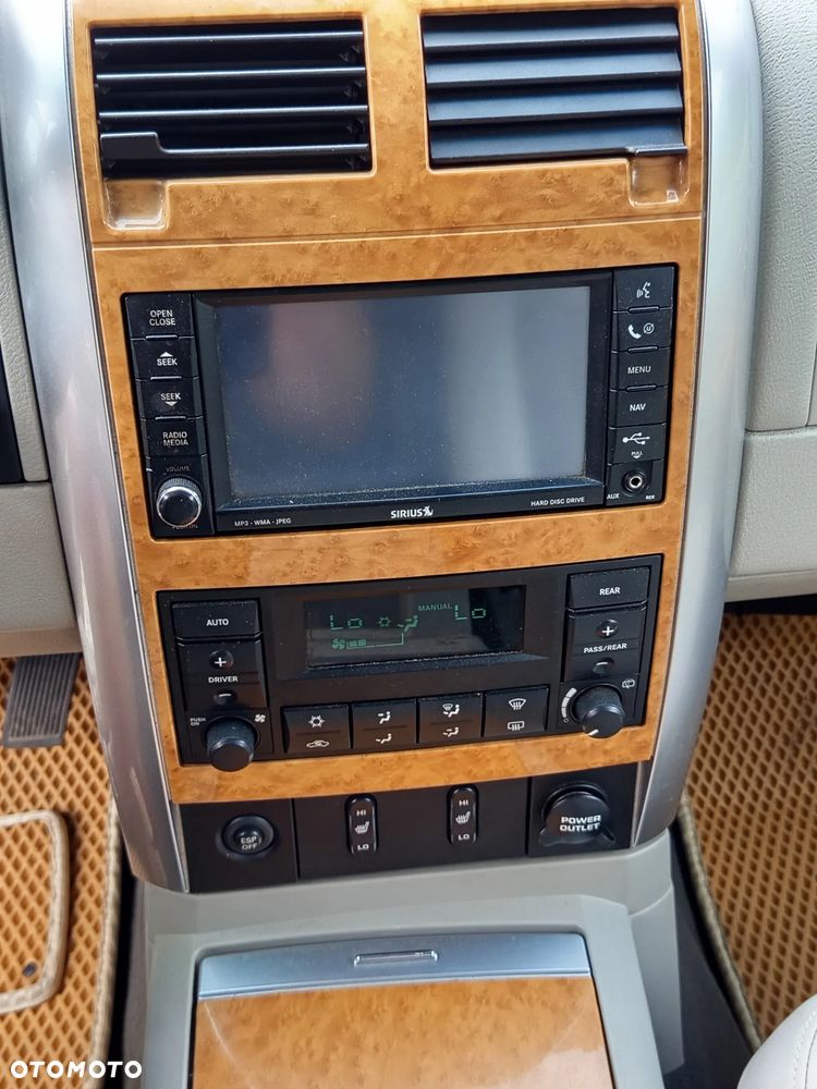 Chrysler Aspen 5.7 Limited AWD - 9