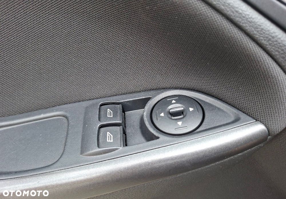 Ford Focus - 29