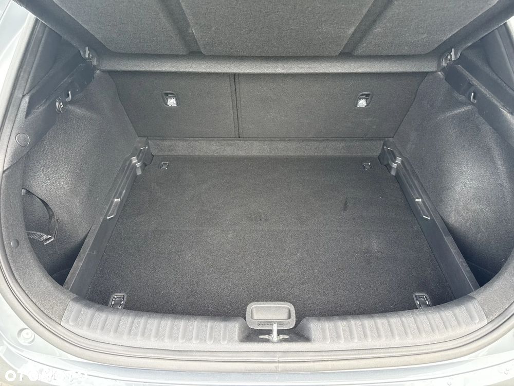 Kia XCeed 1.5 T-GDI M - 18