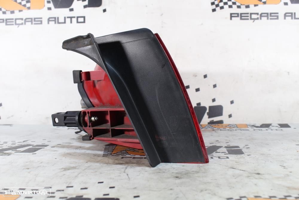 Farolim Direito Audi A4 (8K2, B8)  8K5945096d / Chassi Passageiro Seda - 8