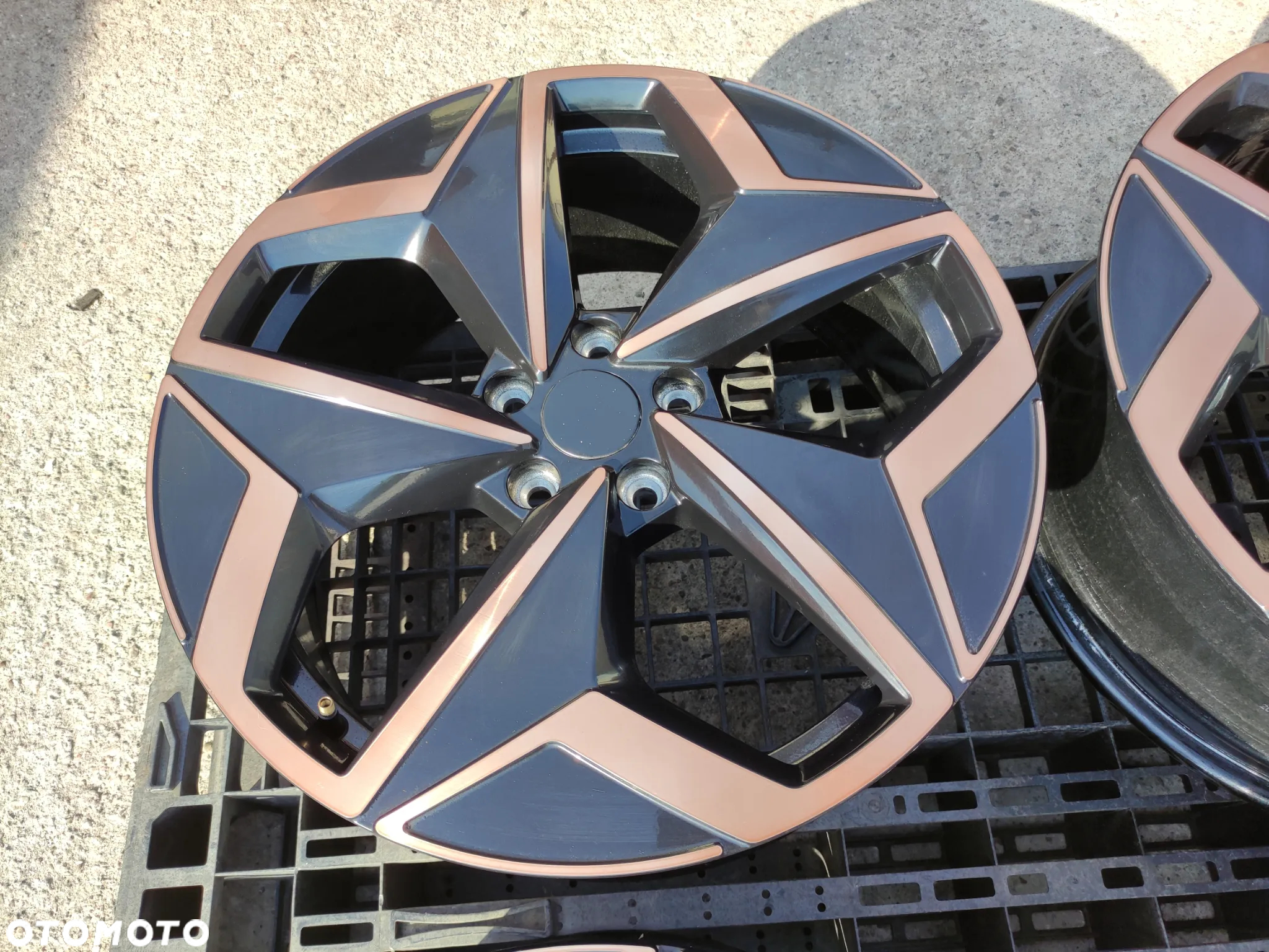 5x112 Alufelgi Felgi Aluminiowe 19 VW 10A ID.3 GOLF V 5 VI 6 VII 7 VIII 8 Skoda Octavia III IV 3 4  SEAT LEON II III IV 2 3 4 Cupra  Audi A3 8P 8V  Legnica ALU-RAD - 12