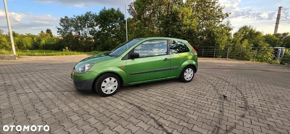 Ford Fiesta 1.3 Ambiente - 3