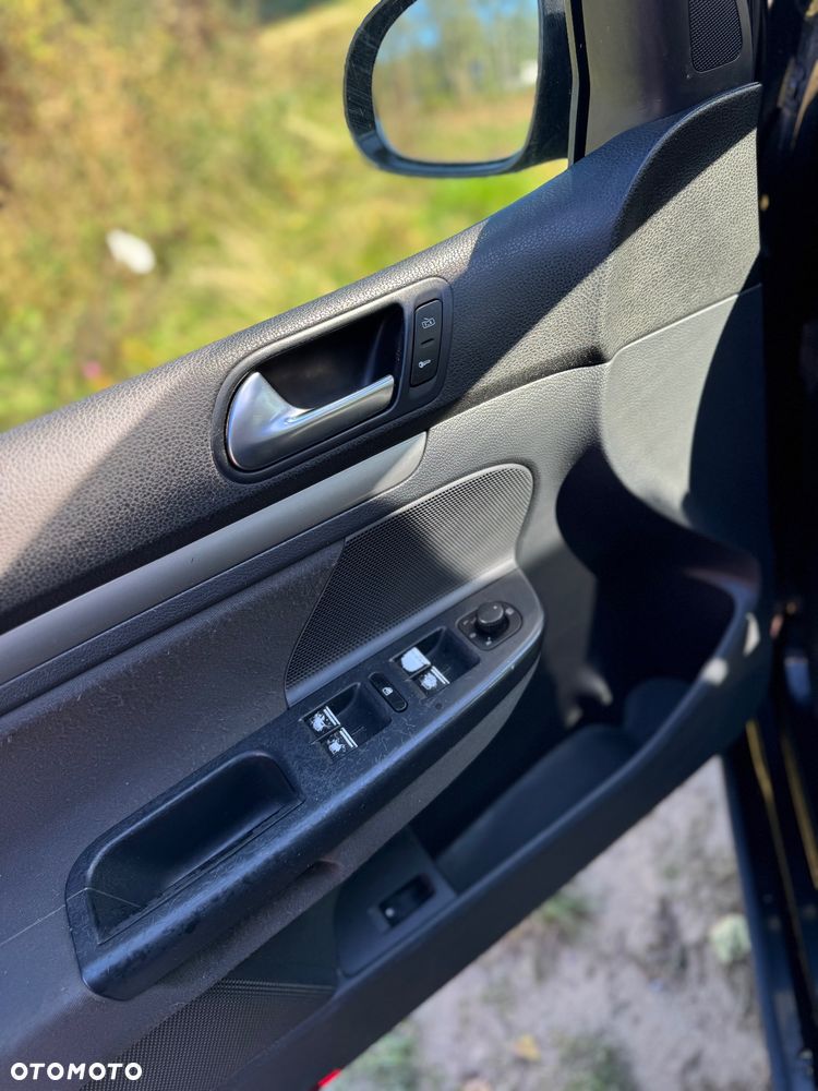 Volkswagen Golf - 12