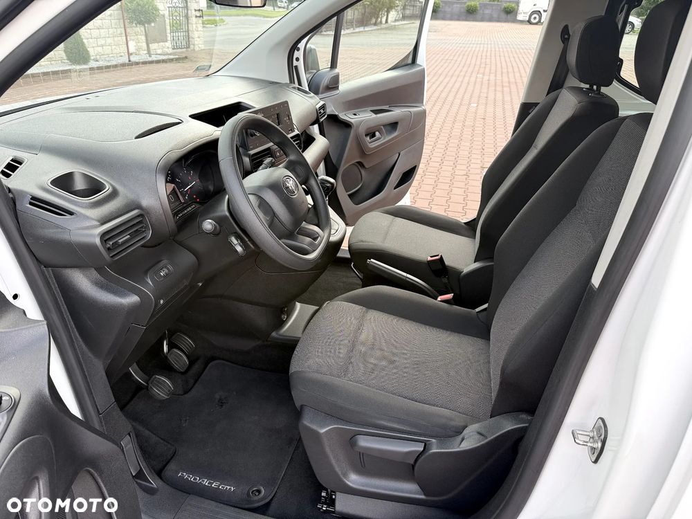 Toyota Proace City Verso 1.2 D-4T Combi - 10