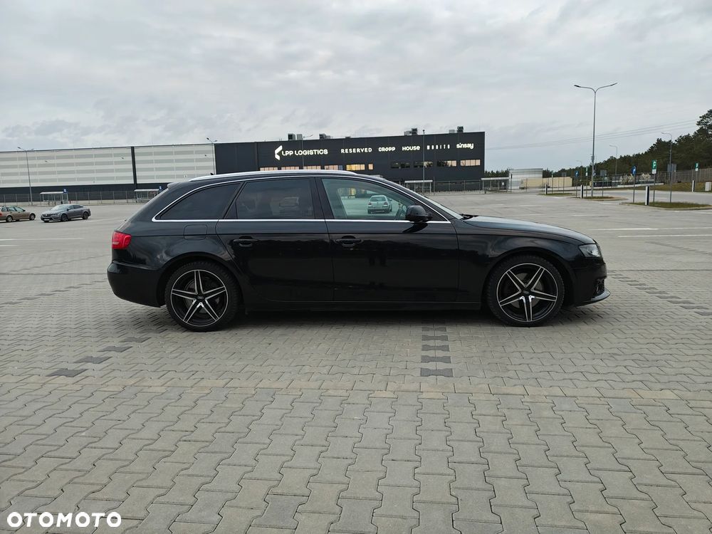 Audi A4 Avant - 9
