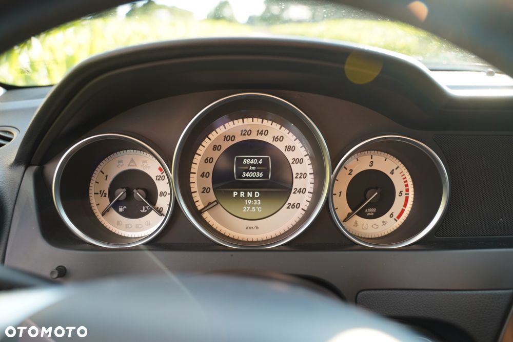 Mercedes-Benz Klasa C 350 CDI BlueEff Elegance 4-Matic - 15