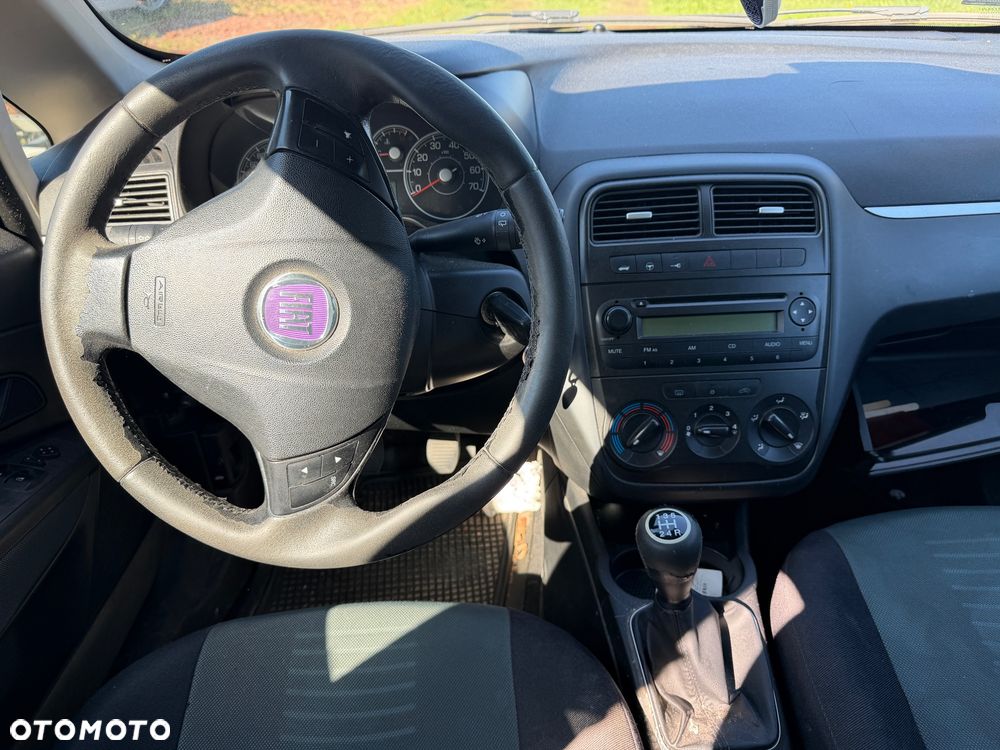 Fiat Grande Punto - 8