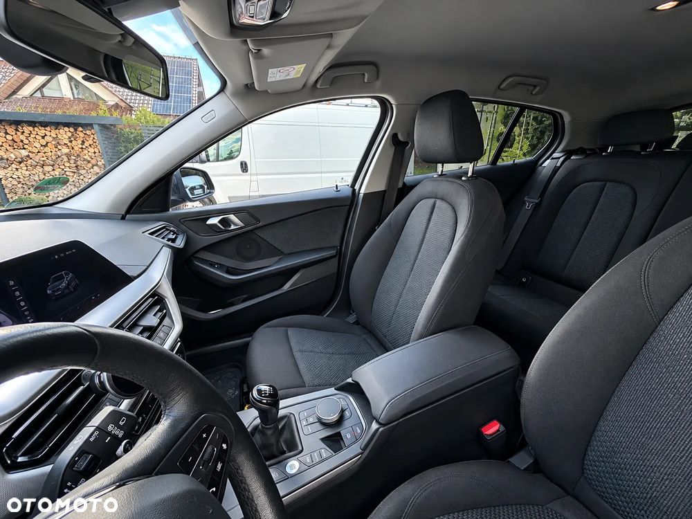 BMW Seria 1 118i Sport Line - 9