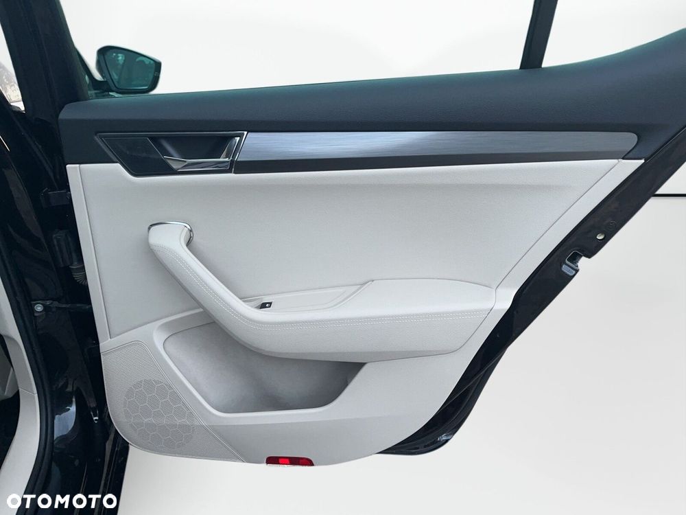 Skoda Superb 2.0 TSI Style DSG - 14