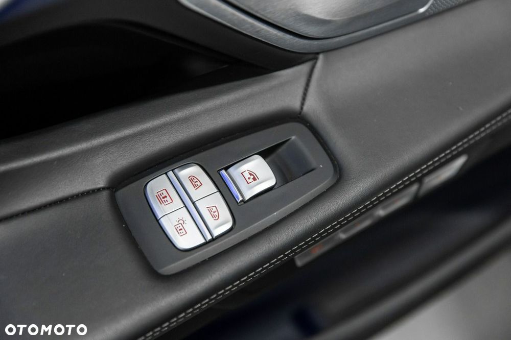 BMW Seria 7 M760Li xDrive - 36