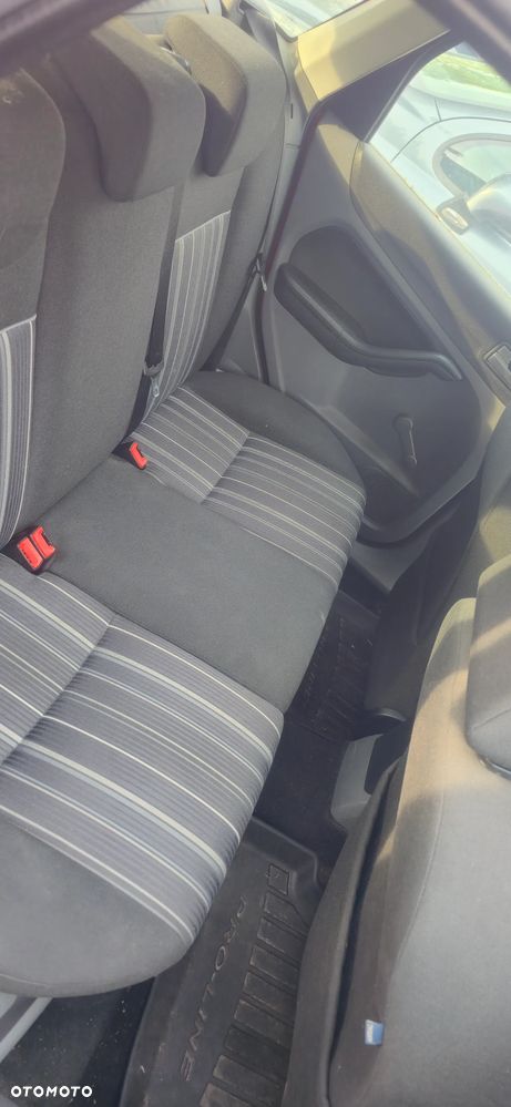 Ford Focus 2.0 TDCi DPF Trend - 6