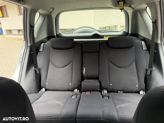 Toyota RAV4 2.2 D-4D Luxury - 3