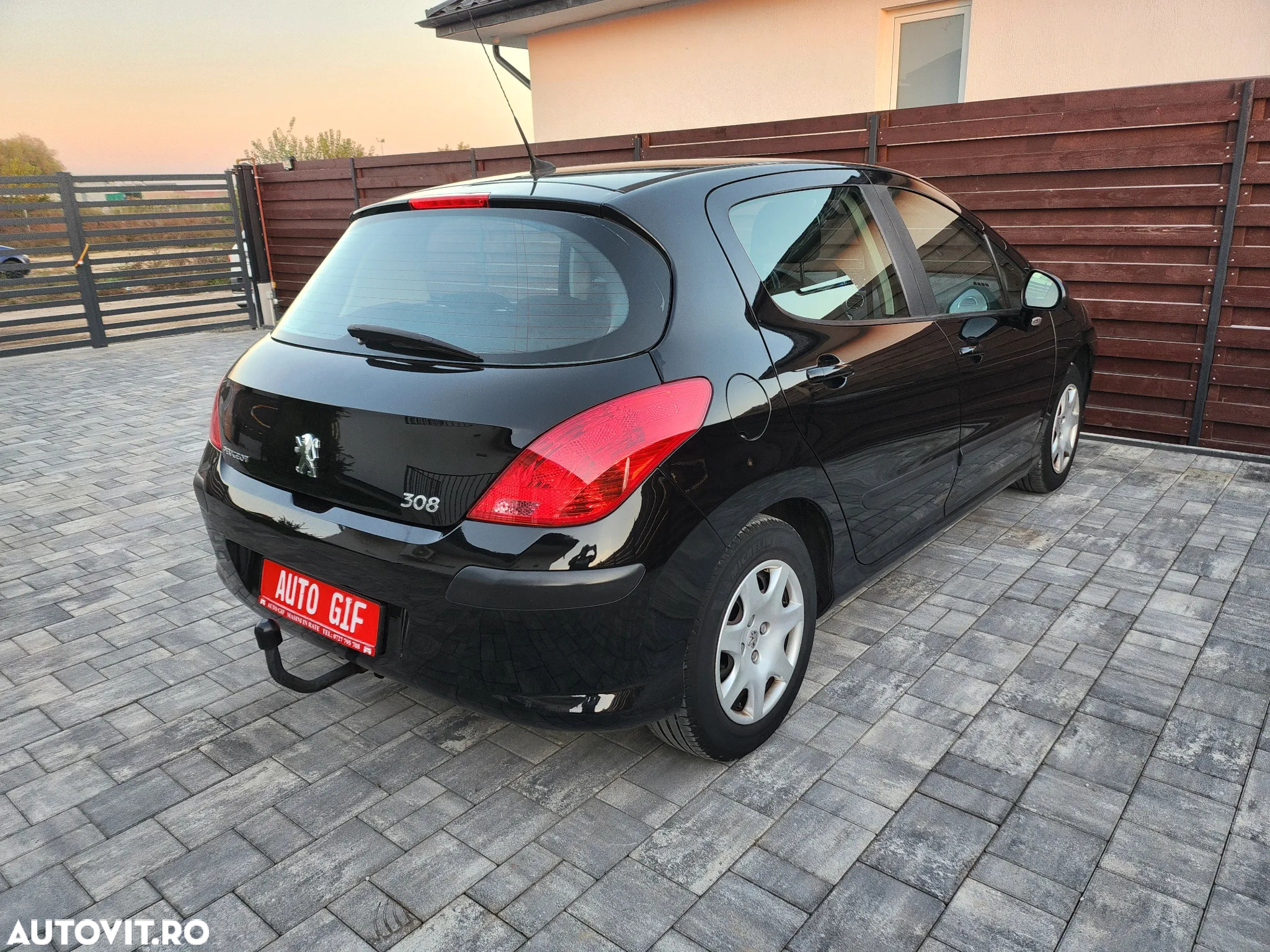 Peugeot 308 1.6E Confort Pack Aut - 5
