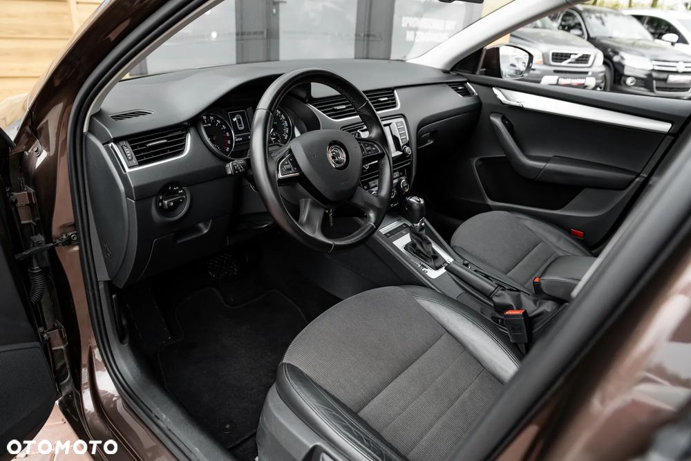 Skoda Octavia 2.0 TDI 4x4 Elegance DSG - 18