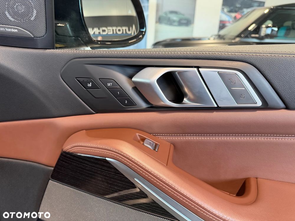 BMW X7 - 34