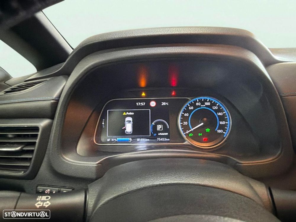 Nissan Leaf N-Connecta - 11