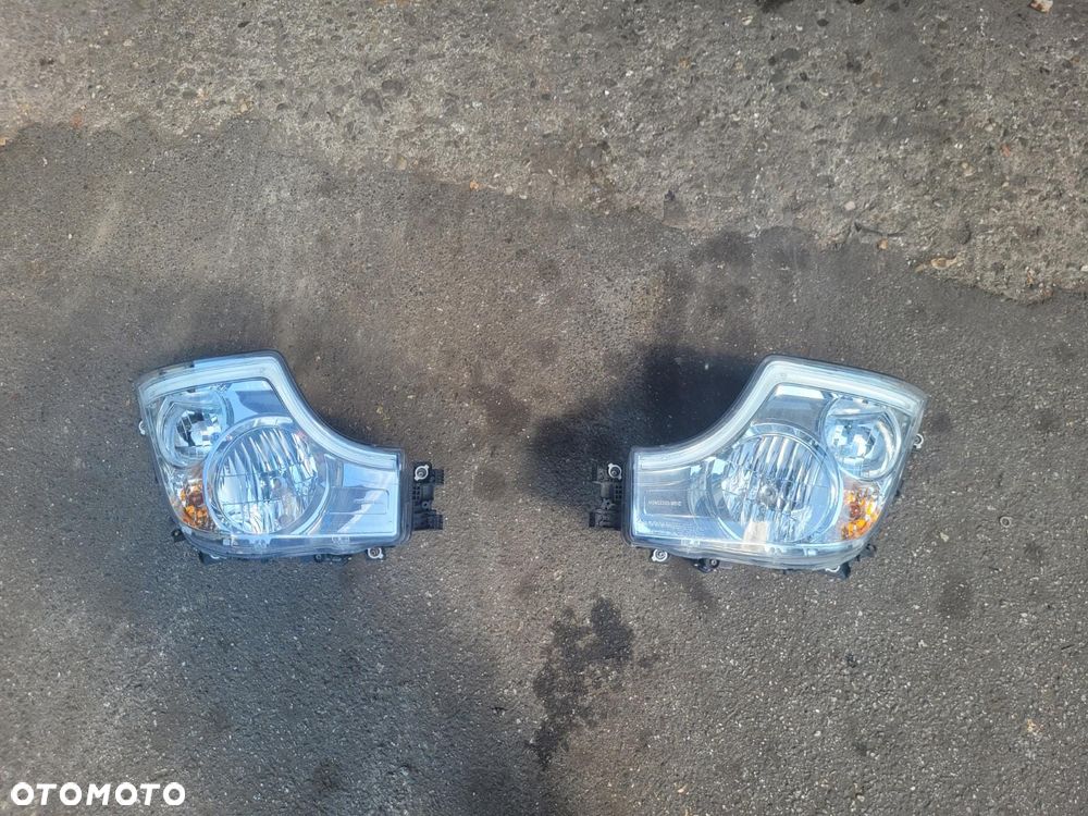 Lampa MP5 Mercedes Actros - 3