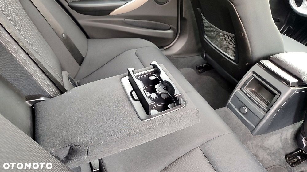 BMW Seria 3 - 33