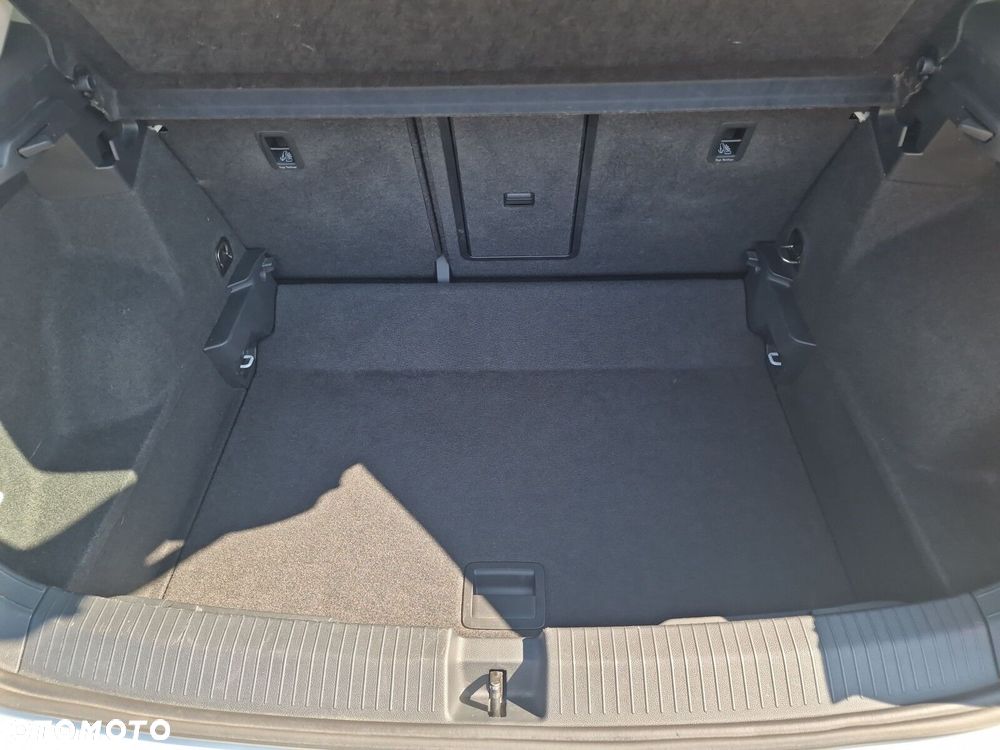 Volkswagen T-Roc - 20