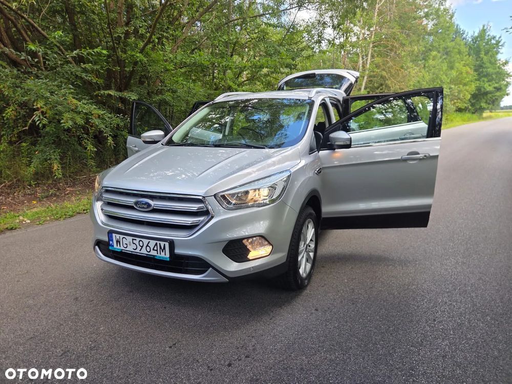 Ford Kuga 1.5 EcoBoost 2x4 Business Edition - 4