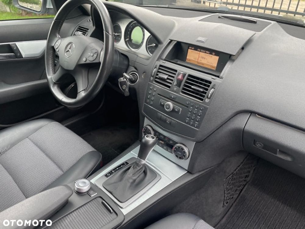 Mercedes-Benz Klasa C 320 CDI 7G-TRONIC Avantgarde - 35