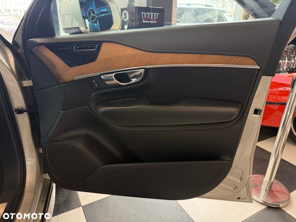 Volvo XC 90 - 20