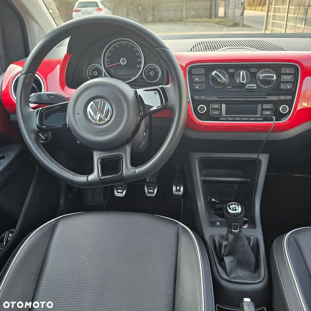 Volkswagen up! BlueMotion Technology colour fortana red - 17
