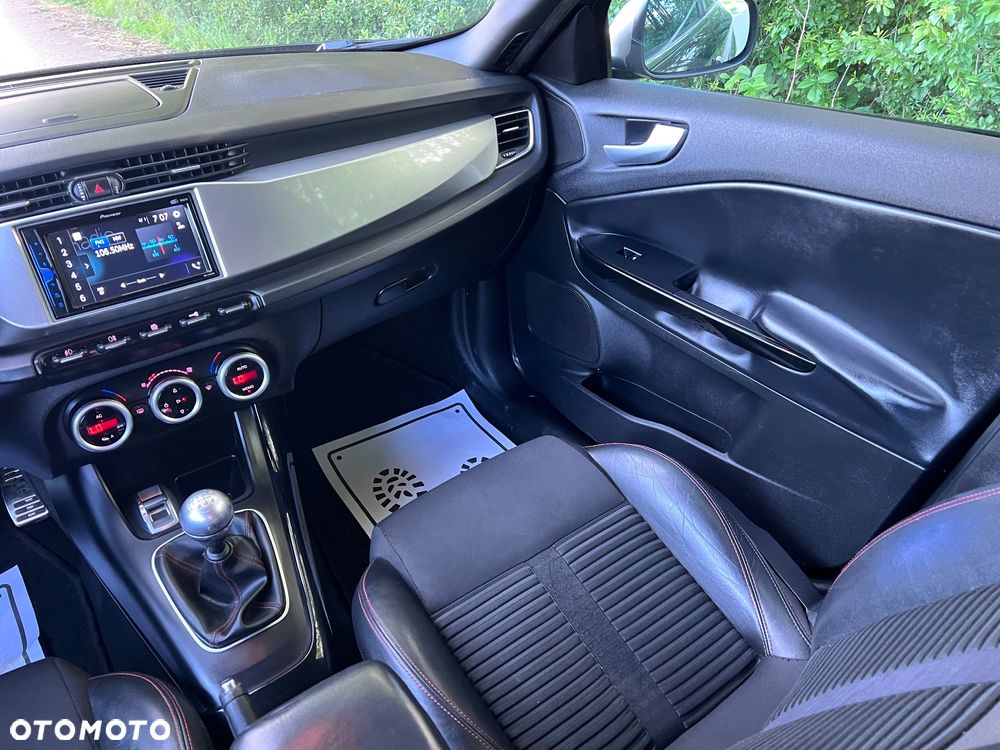 Alfa Romeo Giulietta 2.0 JTDM 16V Turismo - 26