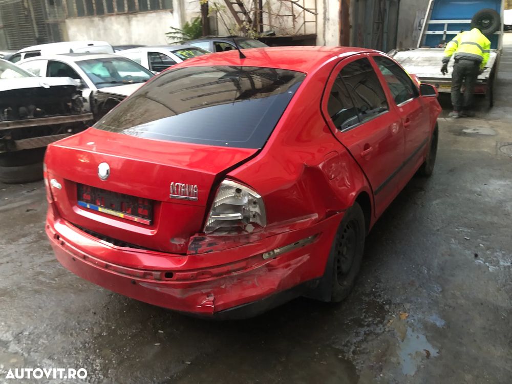 Usa stanga/dreapta fata spate Skoda Octavia 2 rosu berlina - 3