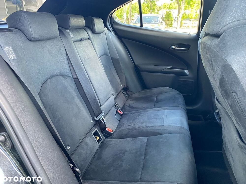 Lexus UX 250h GPF Business 2WD - 22
