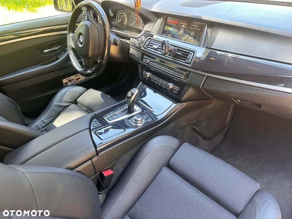 BMW Seria 5 535d xDrive - 29